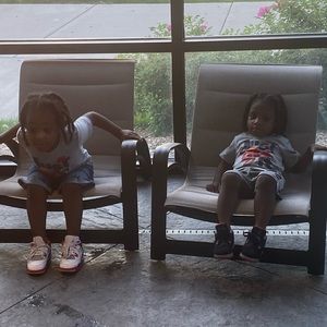 Meet your Posher, Connie